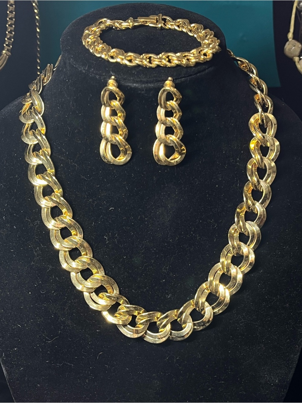Vintage Monet 3-Piece Set – 1980’s Runwal Garibaldi Double Curb Link Parure 1831